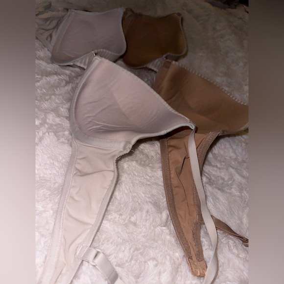 Two Matching Bras - Picture 4 of 4